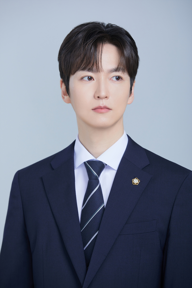 변호사 전문직 남자프로필 프로필사진 프로필촬영 프로필사진잘찍는곳 비타스튜디오 프로필사진추천 변호사프로필 전문직프로필 강남스튜디오 (1).jpg