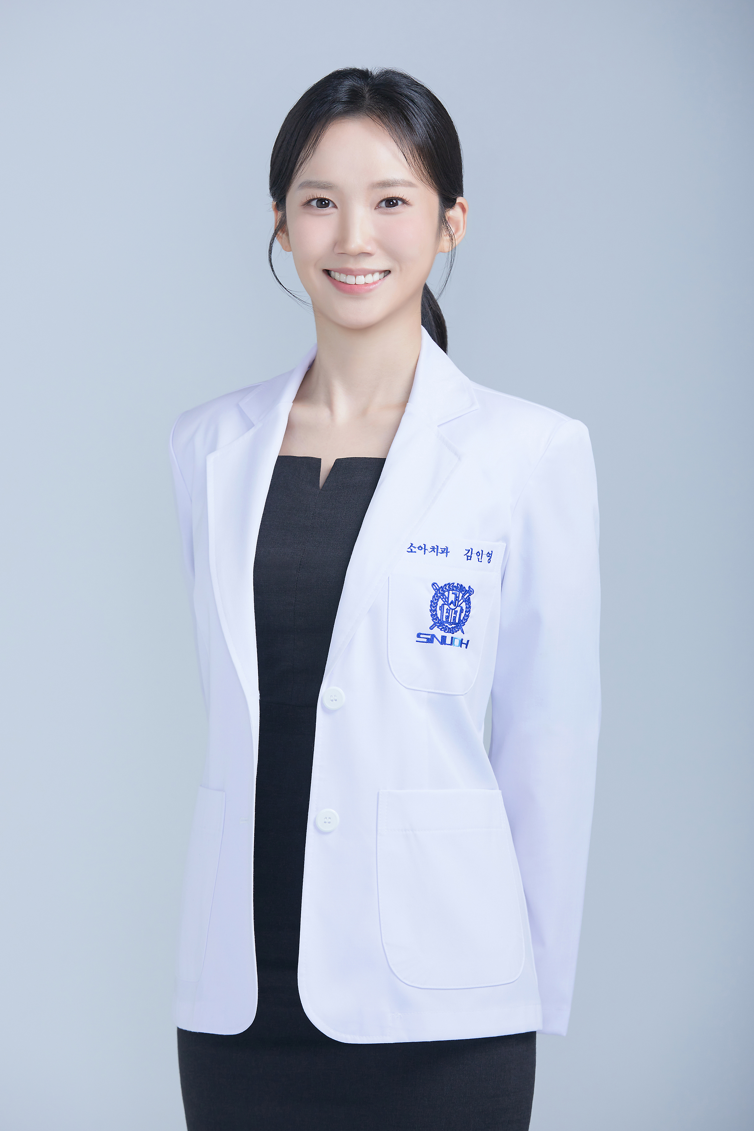 의사 프로필 사진 병원 전문직프로필 여자 프로필 강남스튜디오 프로필사진잘찍는곳 비타스튜디오 프로필촬영.jpg